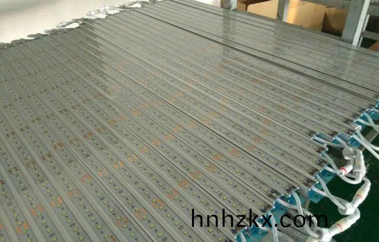 灌(guan)膠機(ji).jpg